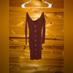 Burgundy long sleeve ribbed of shoulder dress